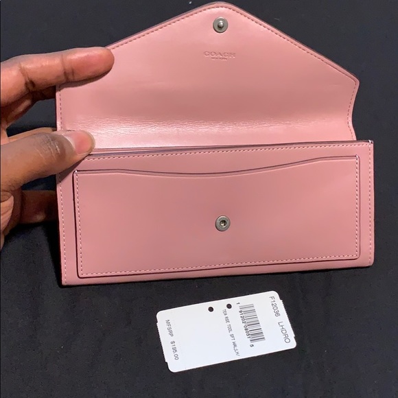 Coach wallet (NEW) - Picture 2 of 2
